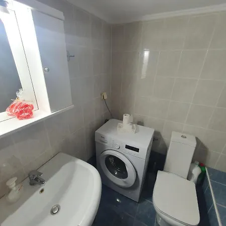 Papi's Free Parking 1 - 2 Bedroom